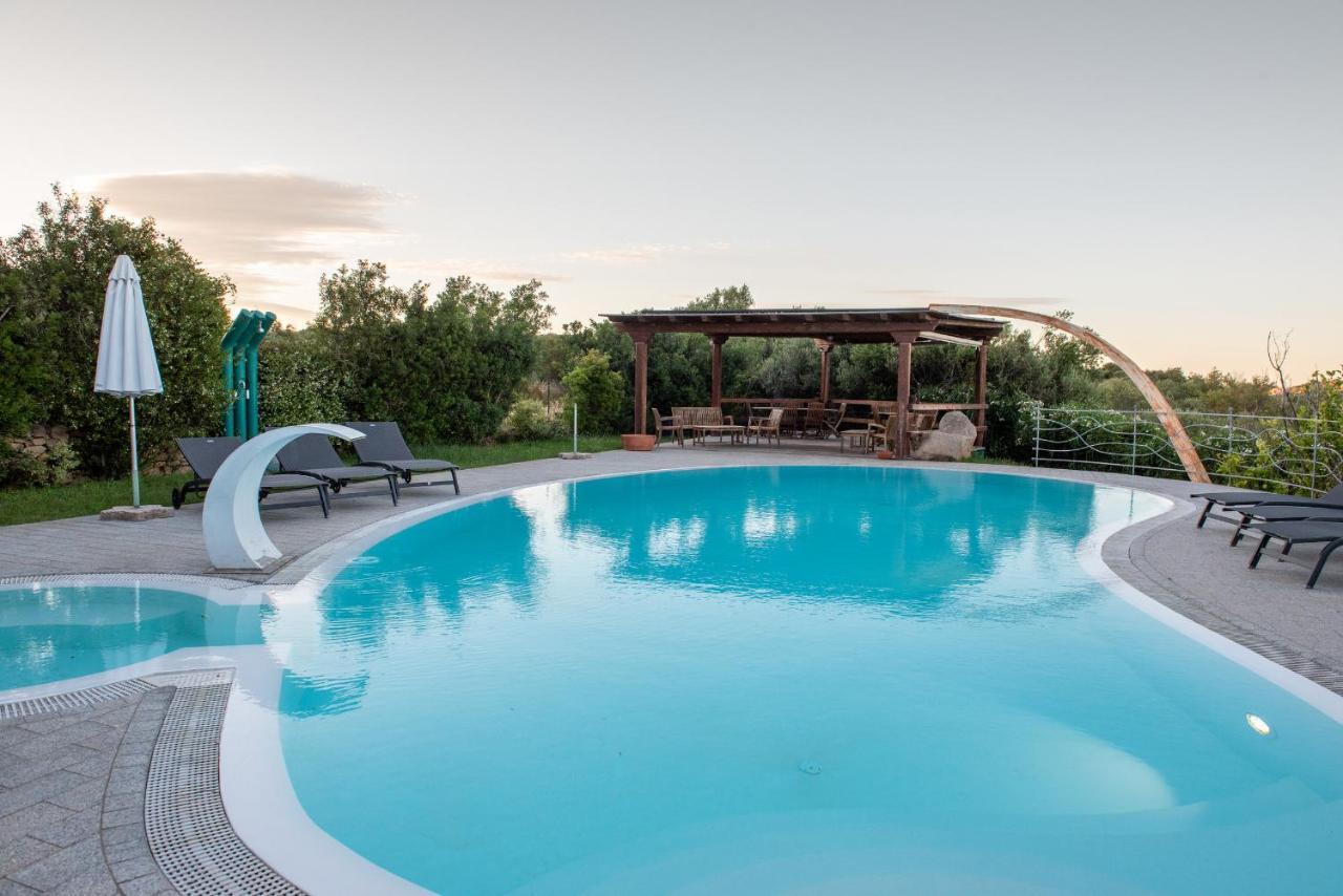 Affittacamere S'Alzola Porto Rotondo Exterior foto